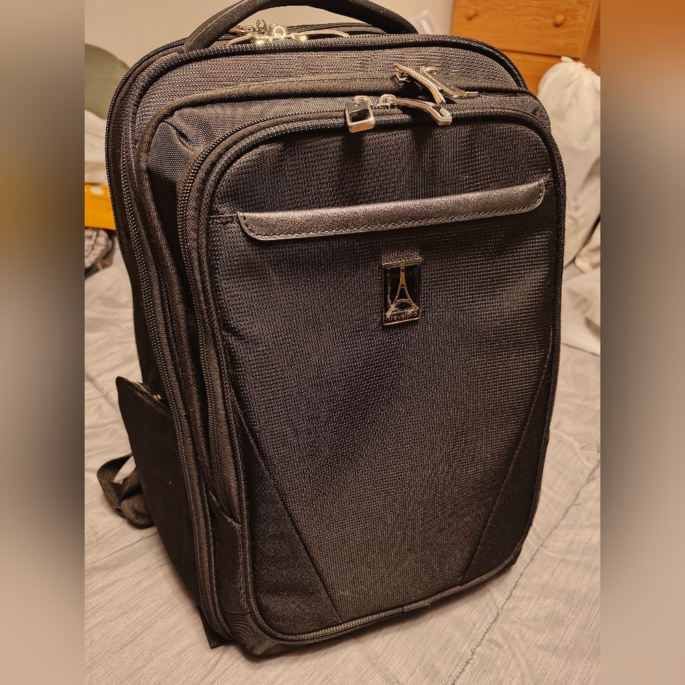 Travelpro Maxlite Lightweight Laptop Backpack